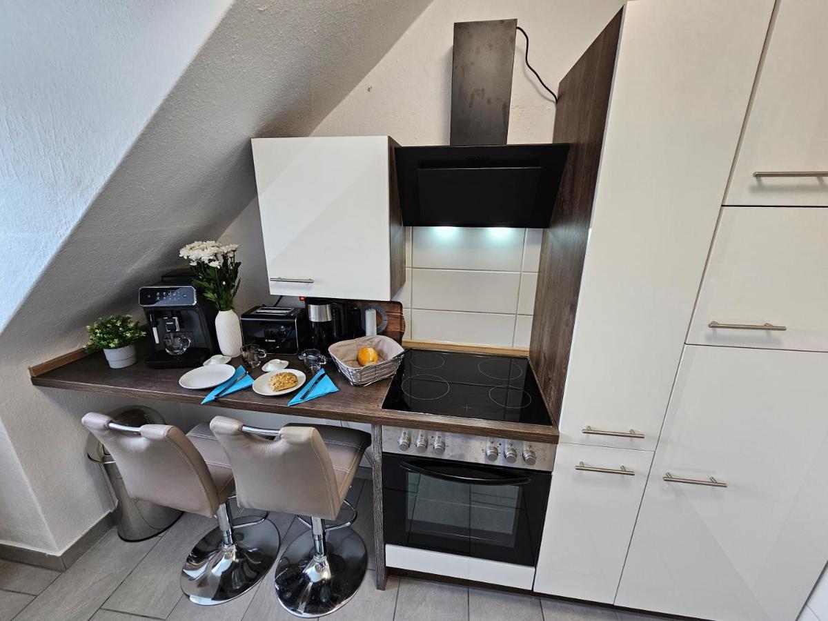Exklusives Dachgeschoss-Apartment: Zentral in Kassel mit Highspeed-Internet Exterior photo