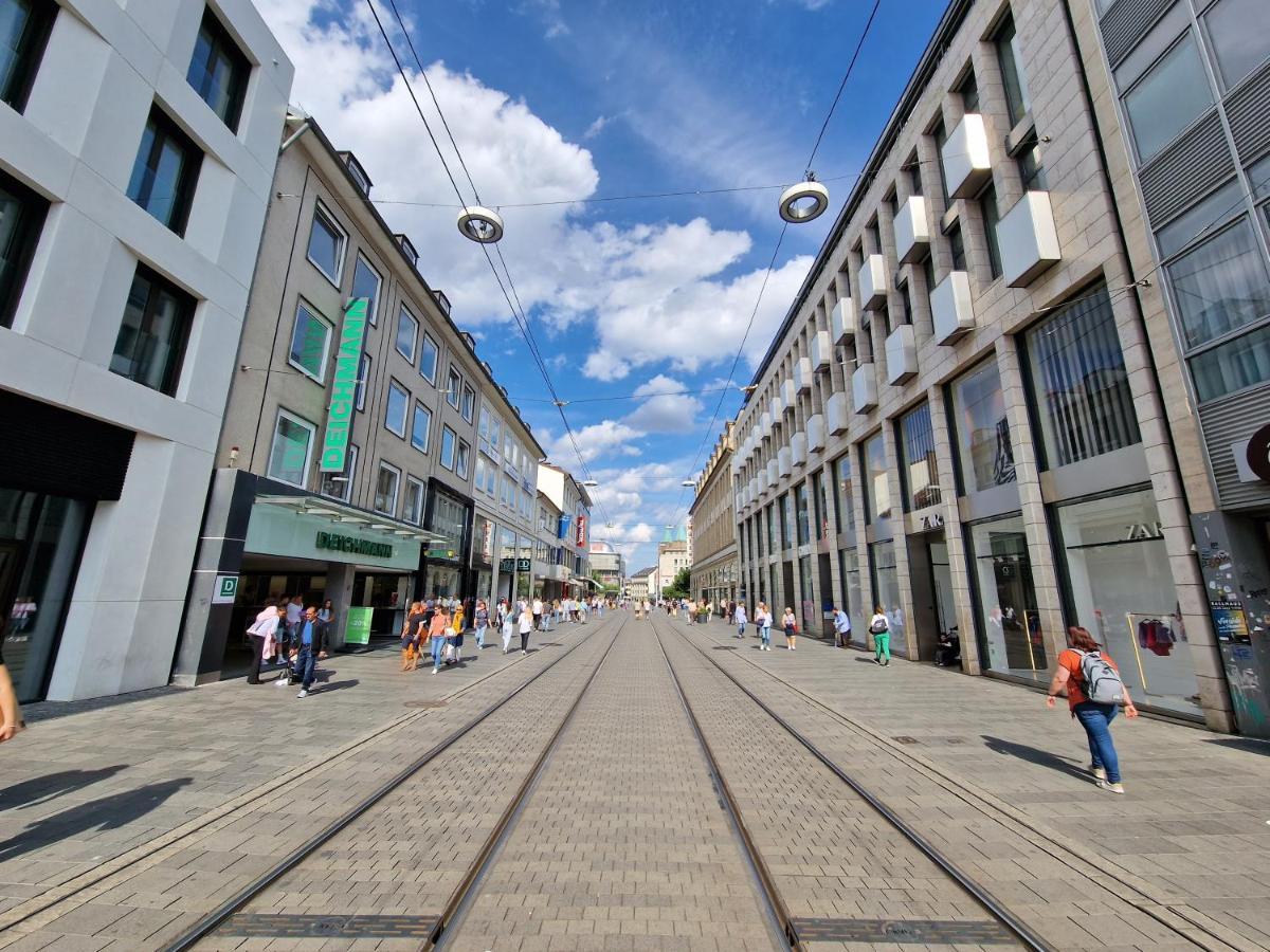 Exklusives Dachgeschoss-Apartment: Zentral in Kassel mit Highspeed-Internet Exterior photo